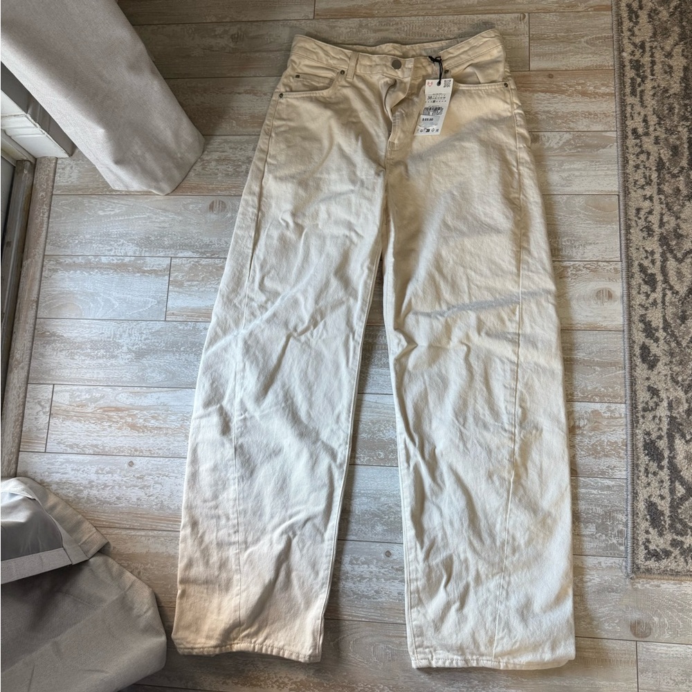 Zara Women's Cream Barrel Leg Jeans